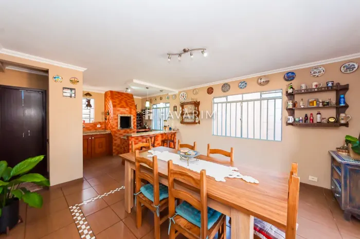 Casa para locação no São Braz com 03 quartos, 01 suíte, quintal e 02 vagas de garagem - Re