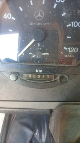 Vendo caminhão 710 Mercedes Benz