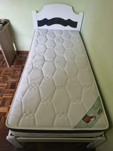 Colchão solteiro Orthocrin 88x188 cm pouco usado