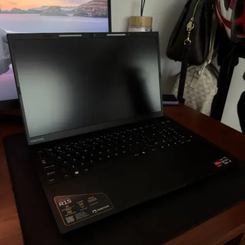 Notebook Vision R15 Ryzen 7 5700U 32GB RAM SSD NVMe 512GB