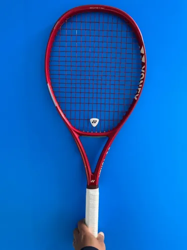 Yonex Vcore 2026 - 300g - Cabeça 100 - L3