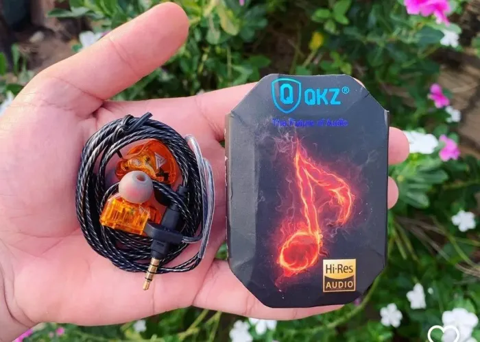 Fone de ouvido QKZ AK6