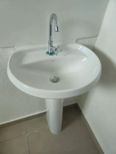 Pia para banheiro Deca
