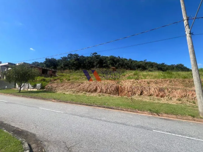 Lote Condomínio Valle da Serra - ótima localização e topografia