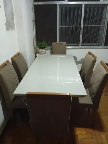Mesa 6 cadeiras, Tampo de vidro. 180 x 0,80. Muito nova.