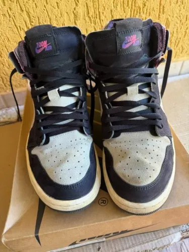 TÊNIS NIKE AIR JORDAN 1 ZOOM CMFT PARIS - TAMANHO: 44