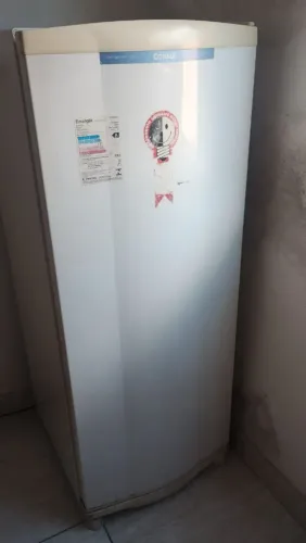 Vendo geladeira Consul 300 litros