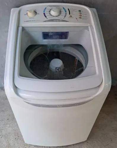 Máquina de lavar roupa 