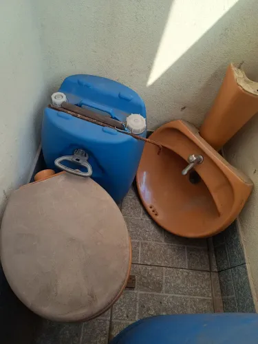 Conjunto banheiro para doação