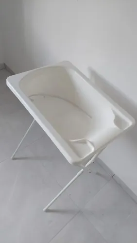Banheira infantil com suporte 