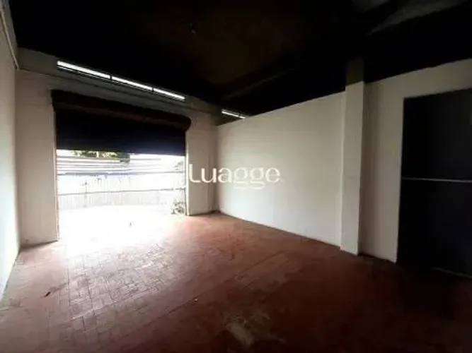 Casa Comercial ou Residencial com Ótima Localização
