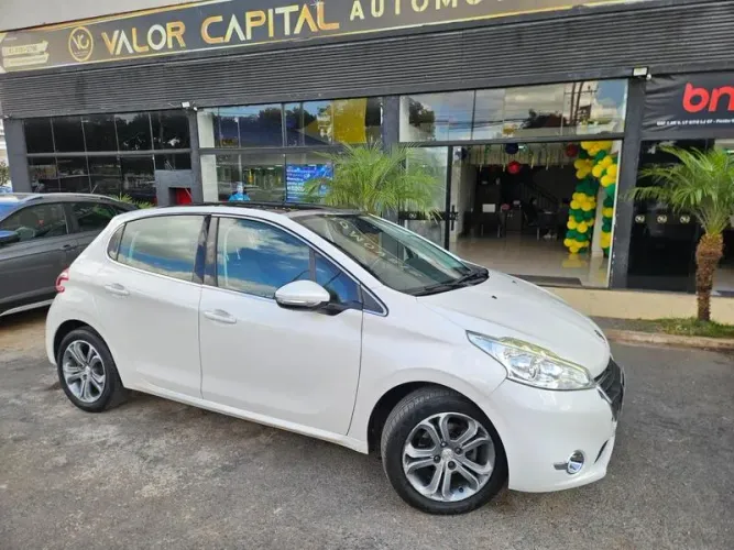 Peugeot 208 Griffe 1.6 Flex 16V 5P Aut. 2014