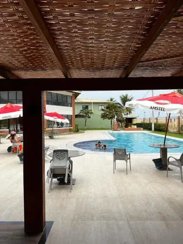 Casa de condomínio para aluguel possui 107 metros quadrados com 3 quartos