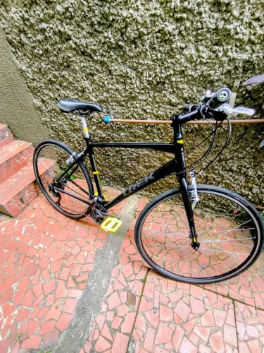 Bicicleta Bike Trek FX modelo Livestrong