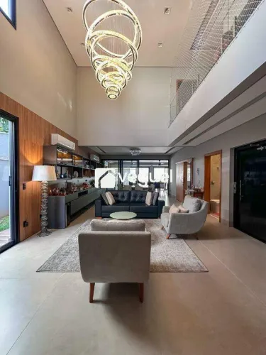 Casa de 347,04 m² com 4 suítes mobiliada para alugar no Alphaville em Ribeirão Preto/ SP