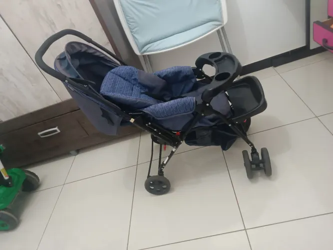 carrinho de bebê