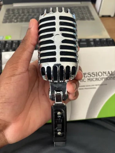 Microfone Retrô 