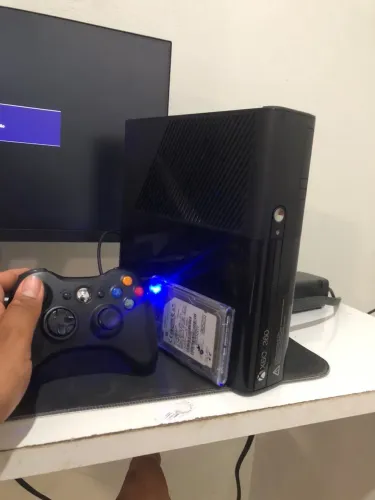 Xbox 360 desbloqueado com hd cheio de jogos