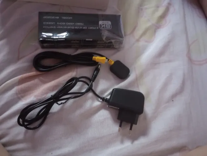  Conector p computador com duas entradas  para computador alta potência novo na caixa 