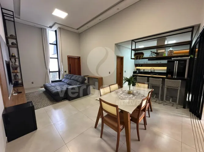 Arquitetura Contemporânea no Condomínio Evidências Piscina, Energia Solar e Alto Padrão