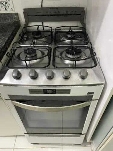 Fogão 4 bocas Brastemp Clean - Mesa Inox - Impecável