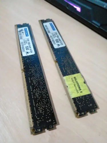 Memórias Samsung modelo caixa baixa