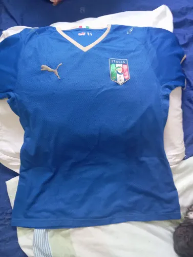Camisa feminina da Itália 