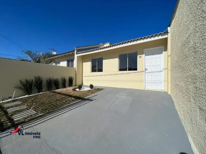 Casa á venda com 2 quartos no Bairro Estados em Fazenda Rio Grande - PR
