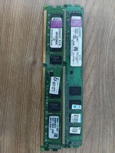 2 pentes de 4 gb cada KVR1333D3N9/4G é um pente de memória RAM de 4 GB DDR3 Kingston