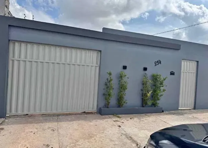 VENDO ESSA CASA NO BAIRRO DA GLÓRIA - PRÓXIMO A ORLA DA PRAÇA