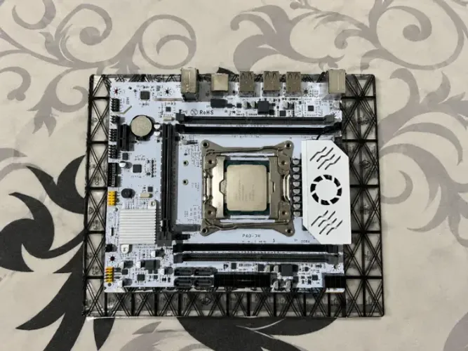 Kit Xeon X99 Qiyida D4 + E5-2690 v3 UNLOCK Turbo | 12c/24t