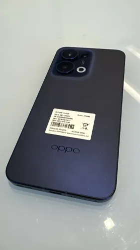 Celular opo Reno13 24 GB
