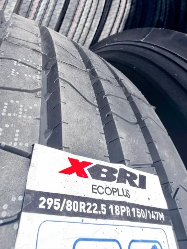 Pneu novo Xbri 295/80R22.5 liso 295 e 275