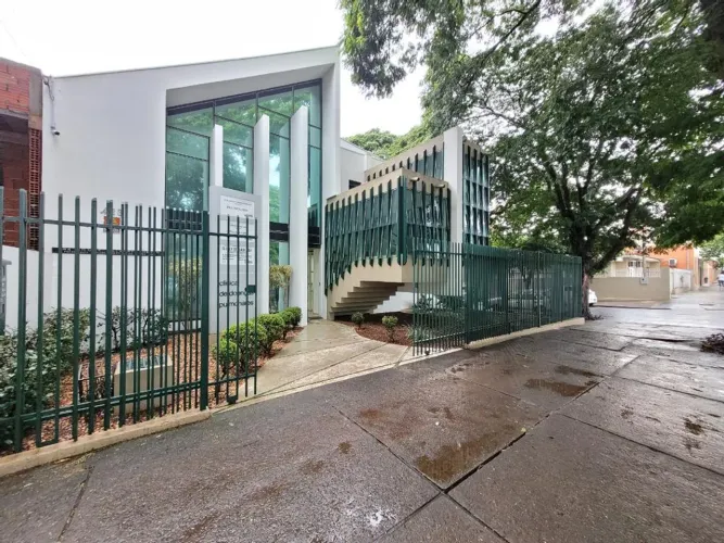 Sala para alugar em Maringá, Zona 03, com 40 m²