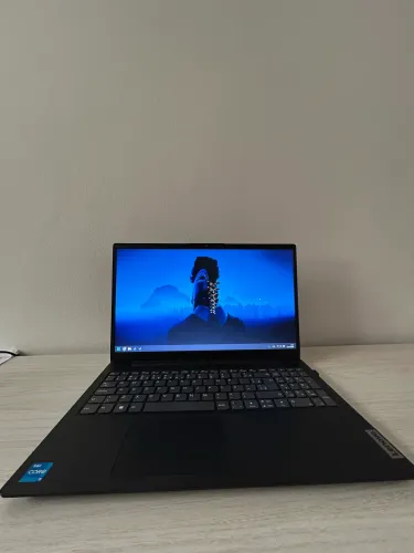 Notebook Lenovo v15 G3 IAP