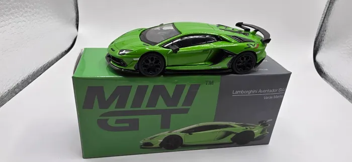 MINI GT Lamborghini Aventador SVJ