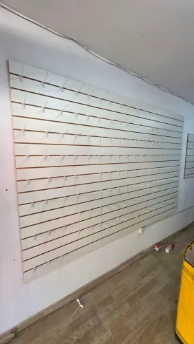 Painel canaletado