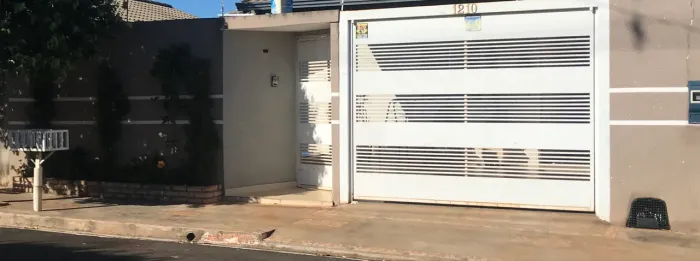 Linda casa à venda, perfeita para quem busca conforto, espaço e lazer em um só lugar!