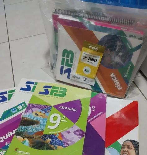 Livros do sistema farias brito 9 ano