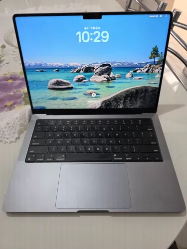 Macbook pro 2021 14 pol m1 PRO