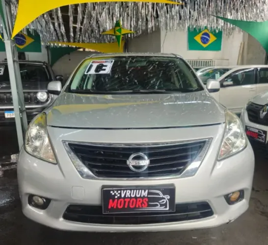 Nissan Versa SL 1.6 16V Flex Fuel 4P Mec. 2013