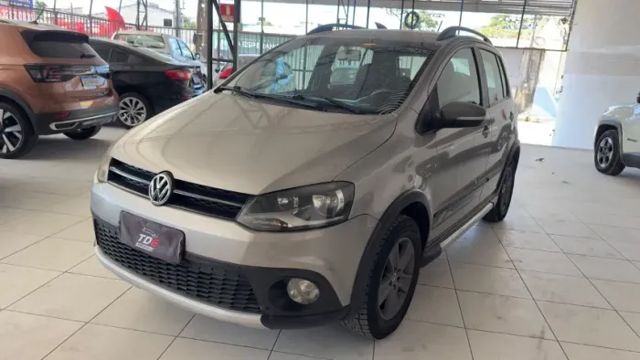 Volkswagen Crossfox 1.6 MI Total Flex 8V 5P 2012