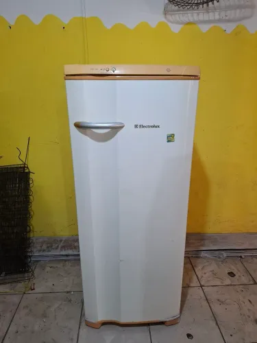 Vendo geladeira Electrolux