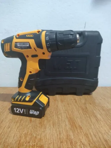 Furadeira e parafusadeira WAP 12v Nova