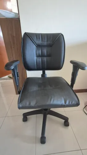 Cadeira escritório regularem altura, braços e lombar