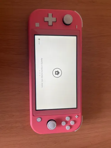 Nintendo switch lite semi novo sem nenhuma marca de uso