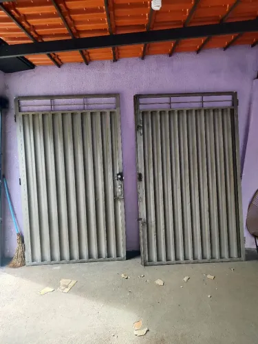 Portão duas folhas + pia e tanque.