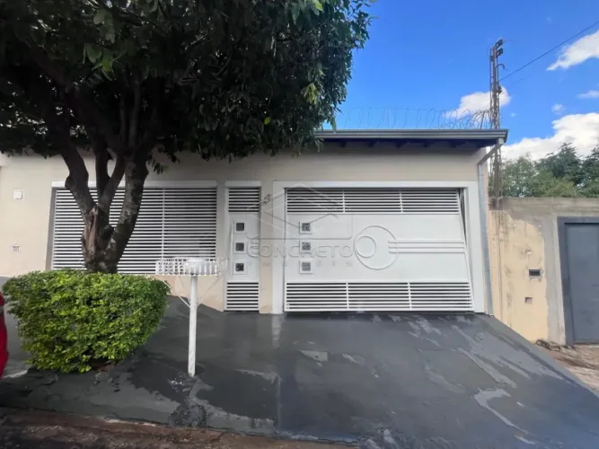 Linda casa disponível para LOCAÇÃO!