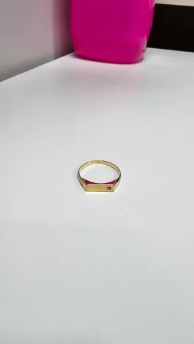 Anel, da marca Romanel, banhado 18k de ouro, com pedra.