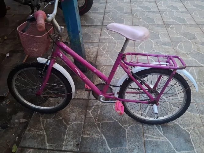 Bicicleta para menina usada